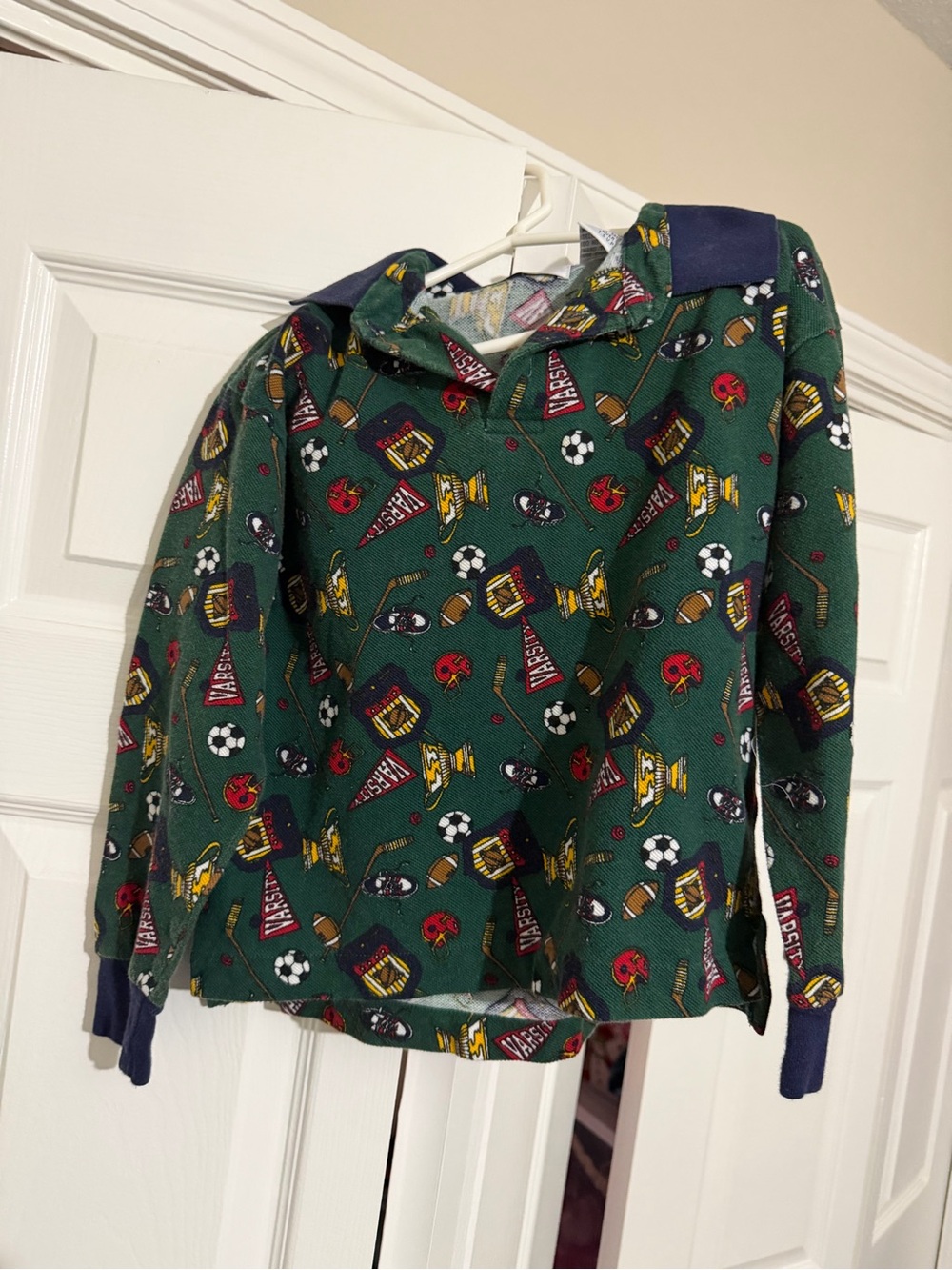 Vintage Green Varsity Sports Print Kids Pullover Shirt size 6-7